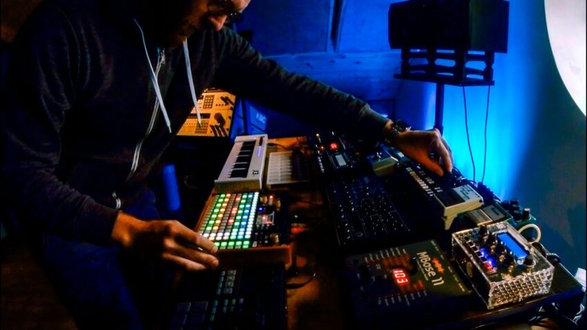 Deep house hardware jam with Deluge, MegaFM, Acid8, Pulse2, Streichfett, Shruthi, Mbase11